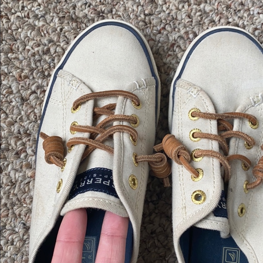 sperry’s - Picture 3 of 6